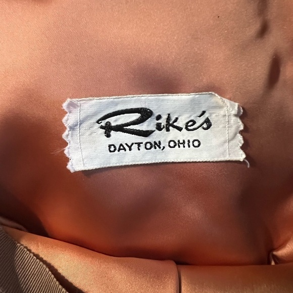 Vintage Rike's Mink Satin Pillbox Hat - Picture 4 of 7